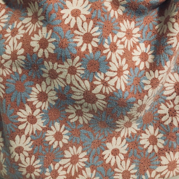 Union Bay canvas daisy print crossbody bag - Picture 7 of 9